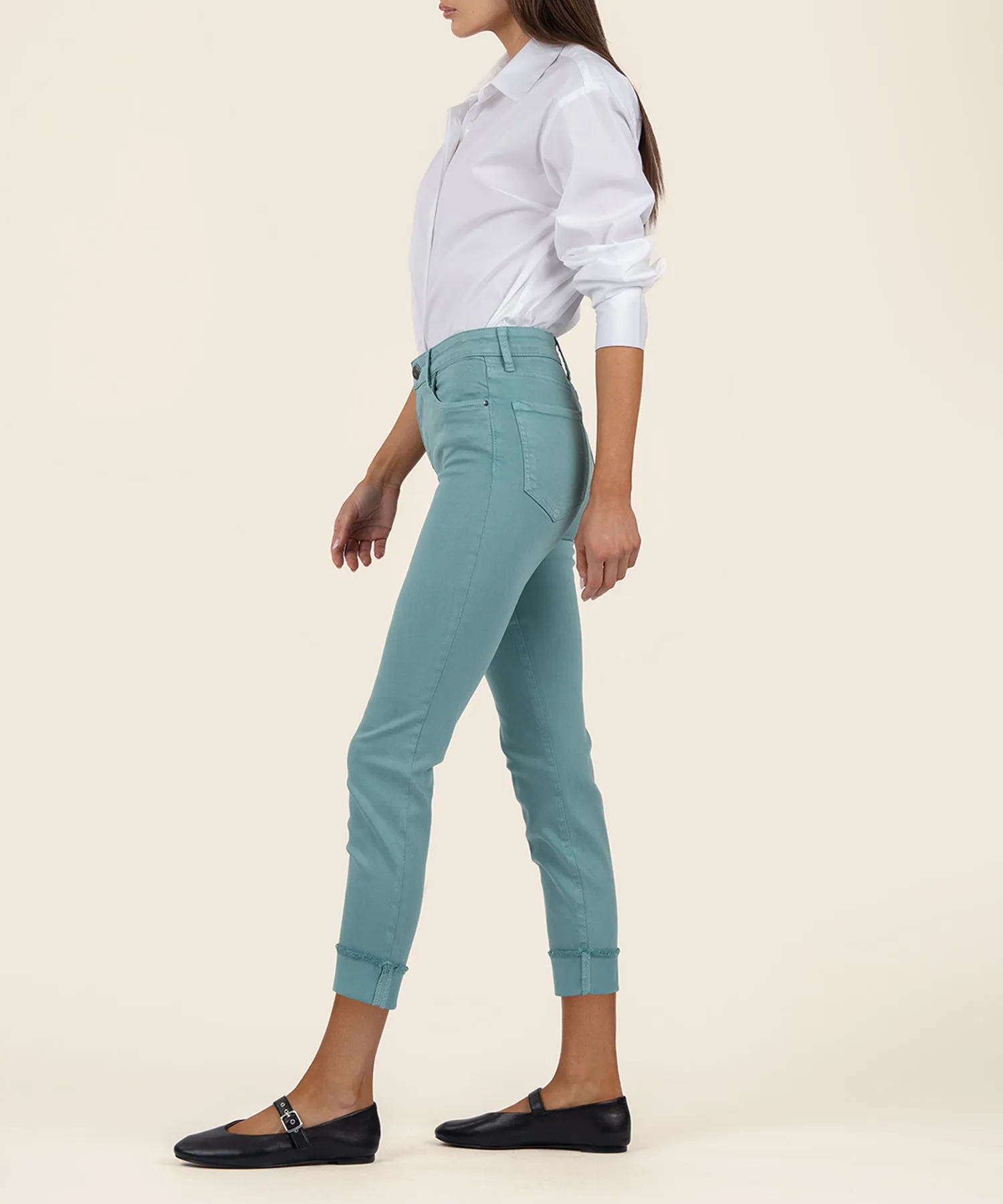 Amy Mid Rise Crop Straight Leg