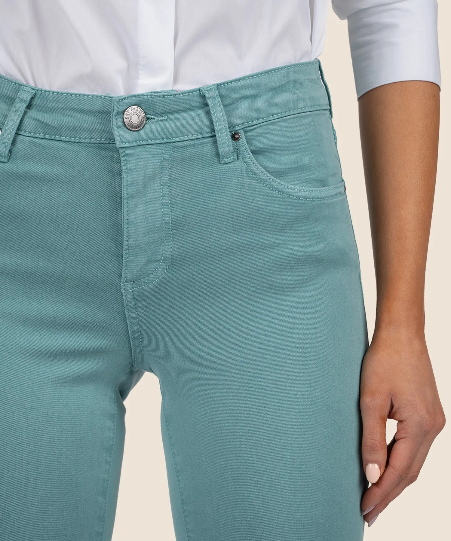 Amy Mid Rise Crop Straight Leg
