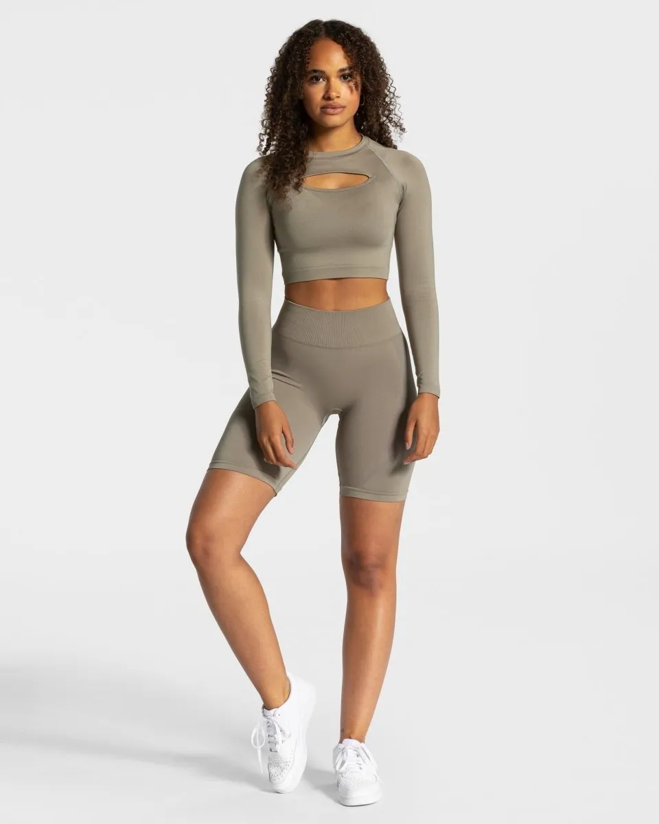 Charming Scrunch Short "Khaki"