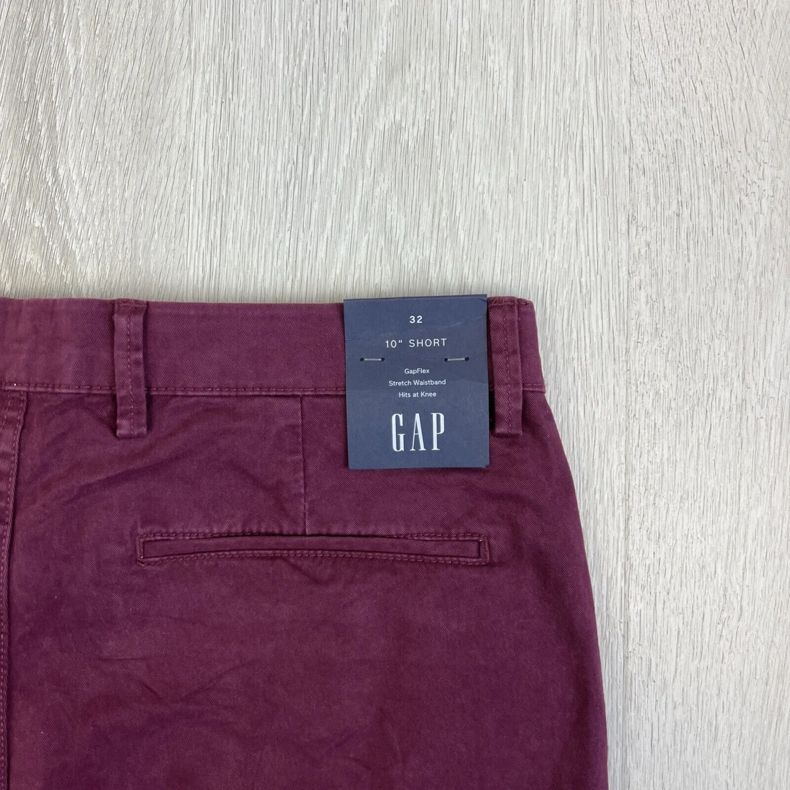 GAP Mens Maroon 10 Inch Stretch Chino Short Size 32 (NEW)