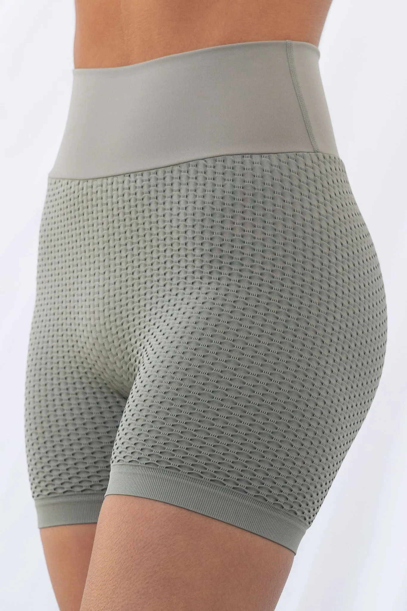 Honeycomb Scrunch Seamless Shorts - Khaki