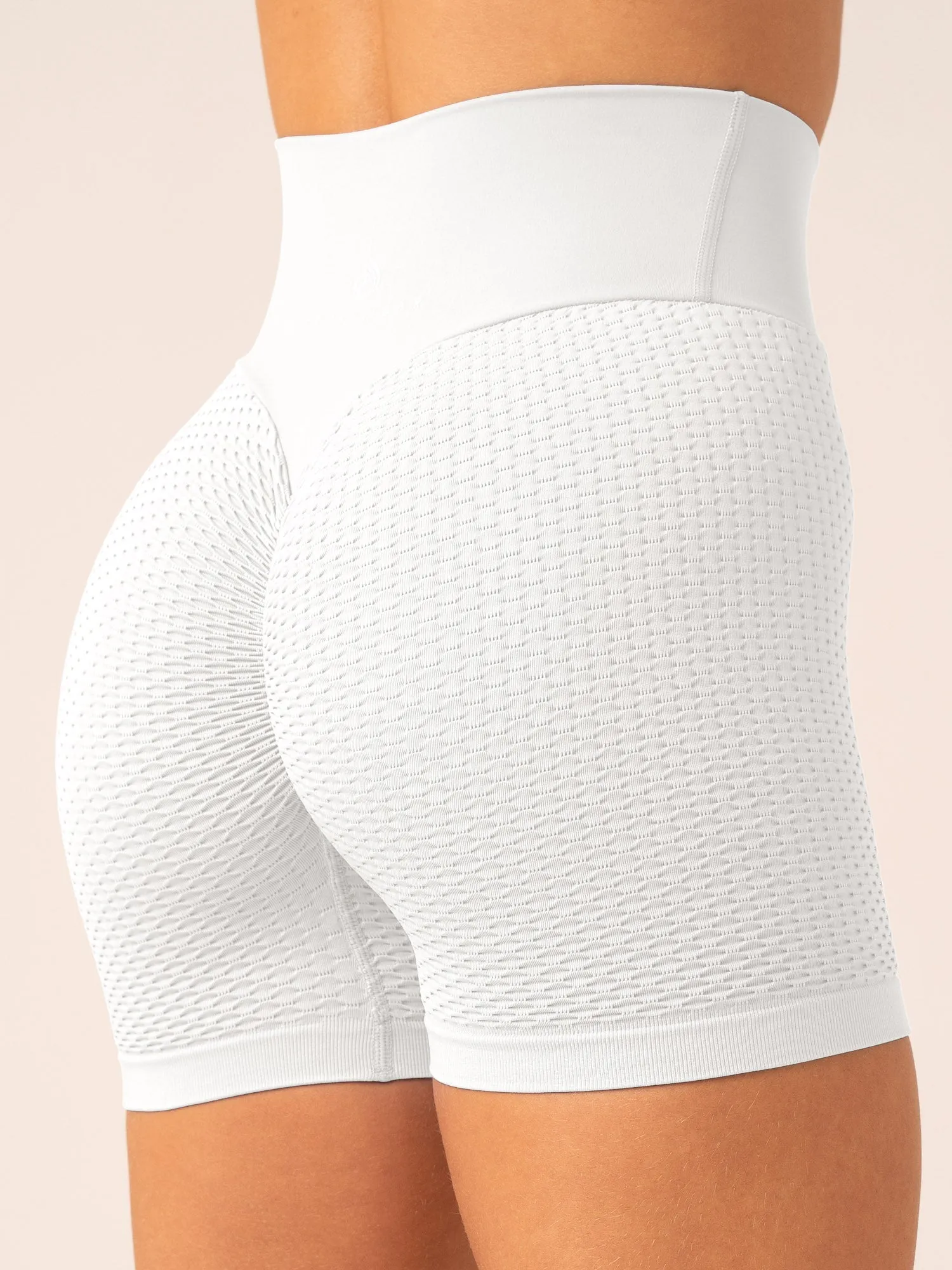 Honeycomb Scrunch Seamless Shorts - White