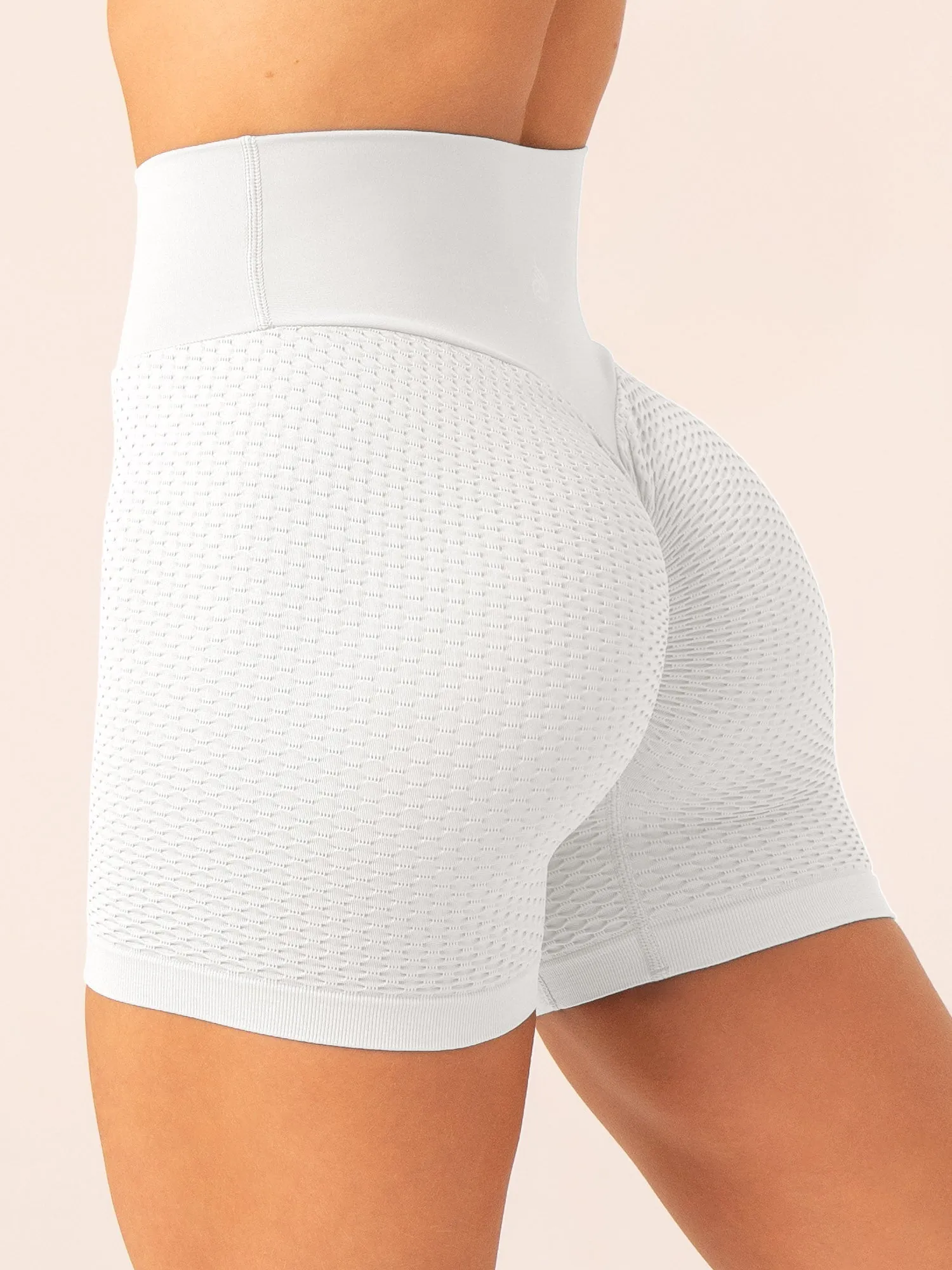 Honeycomb Scrunch Seamless Shorts - White