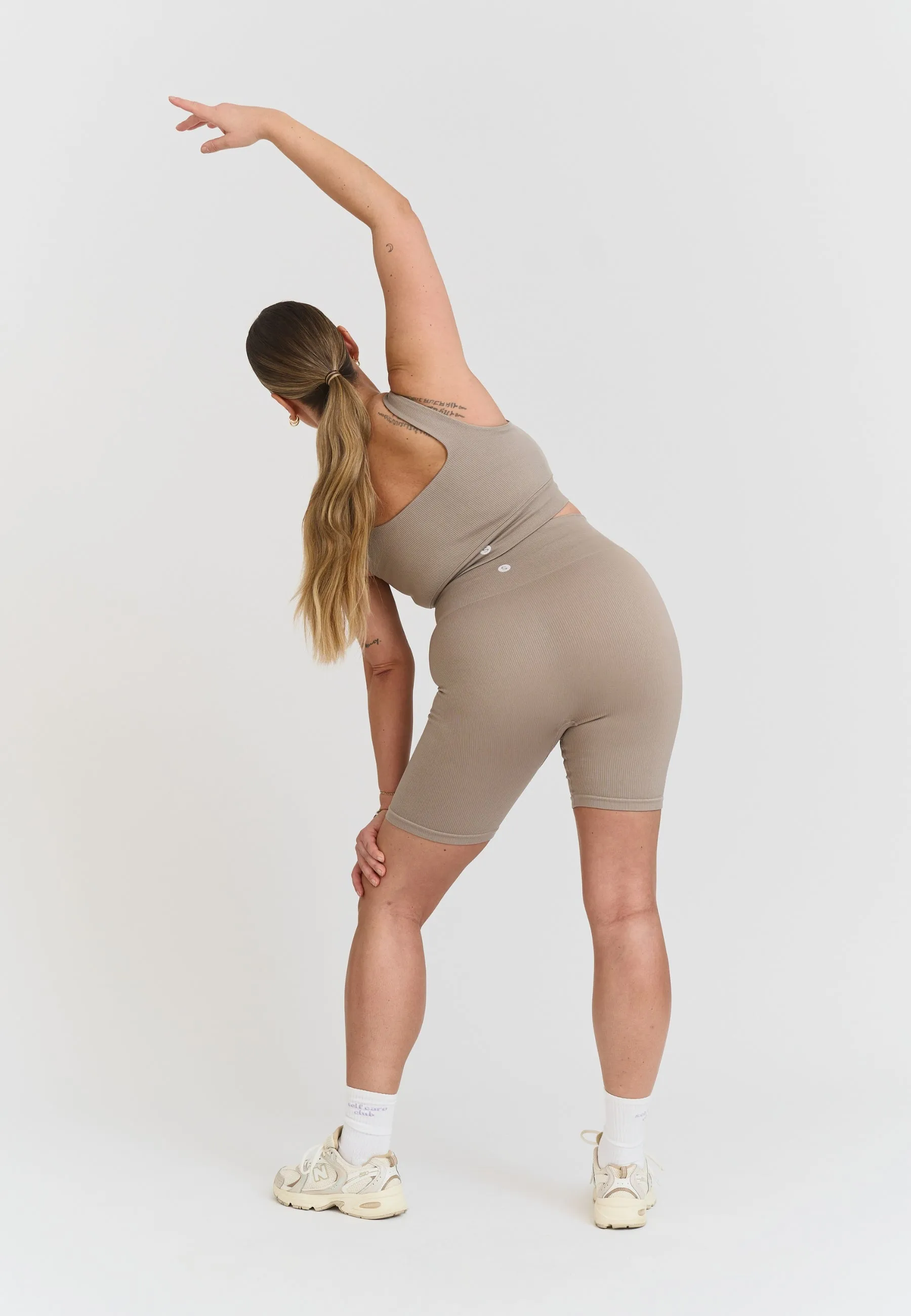 Ribbed Seamless Shorts - Cappuccino
