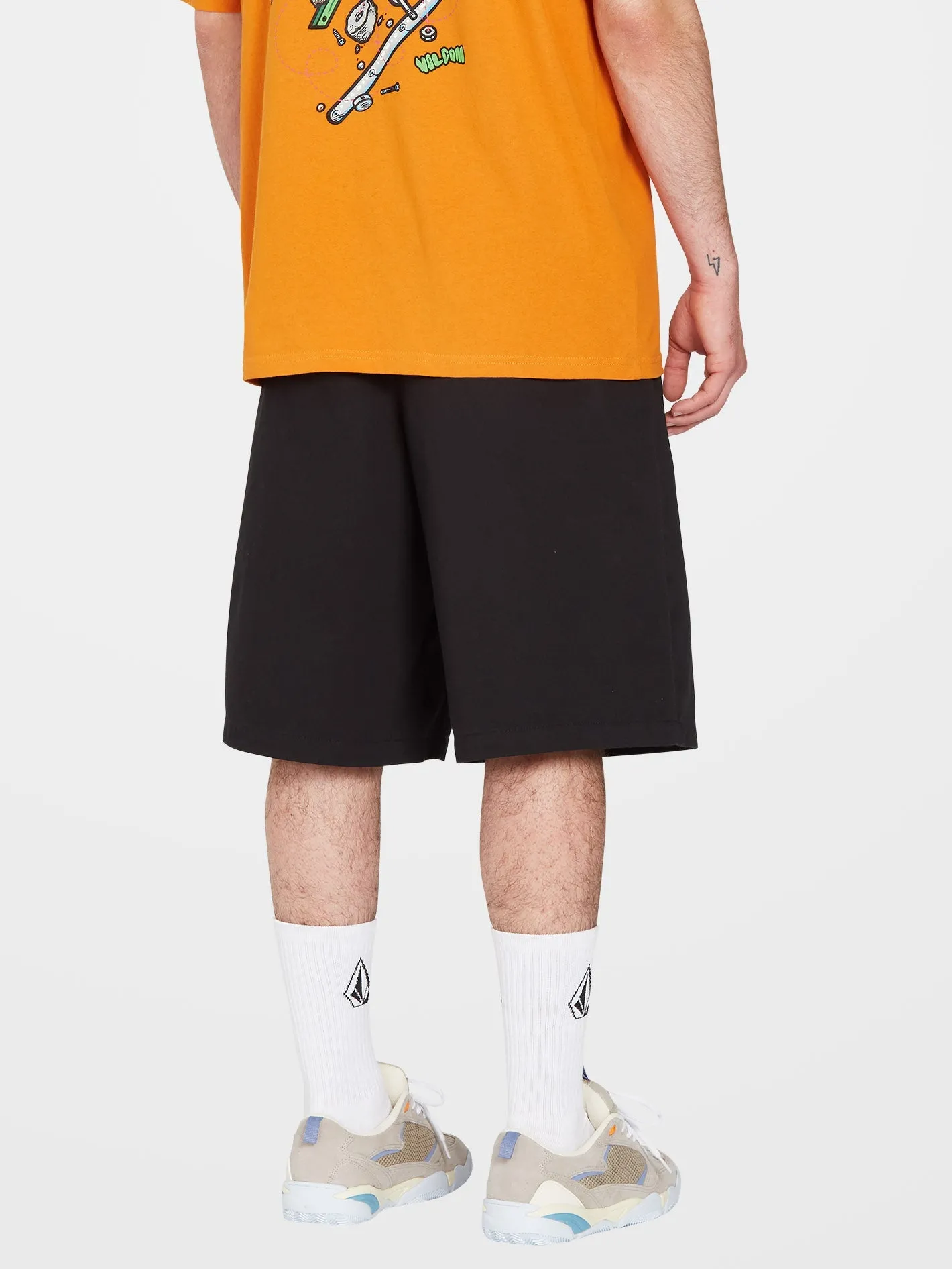 Short Loose Truck - BLACK
